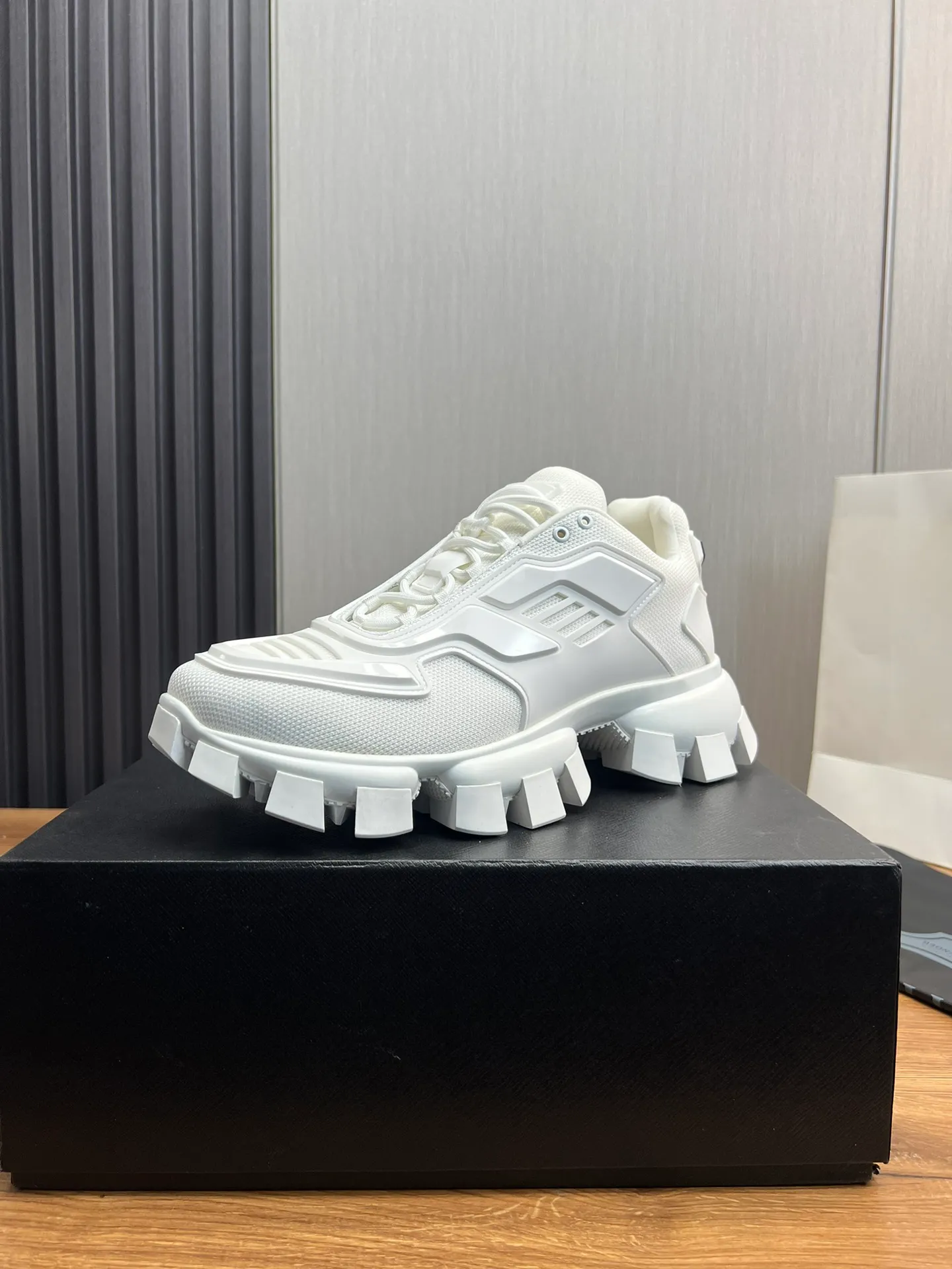 Men's shoes 💰620💰 [PRADA] Popular thick-soled shoes for couples 👩‍❤️‍👨 Available all year round ✔️Official website synchronization Original fly-knit film fabric + cowhide lining, 1⃣️ to 1⃣️ replica, original sole, 36-45 (45 made to order, non-refundable)